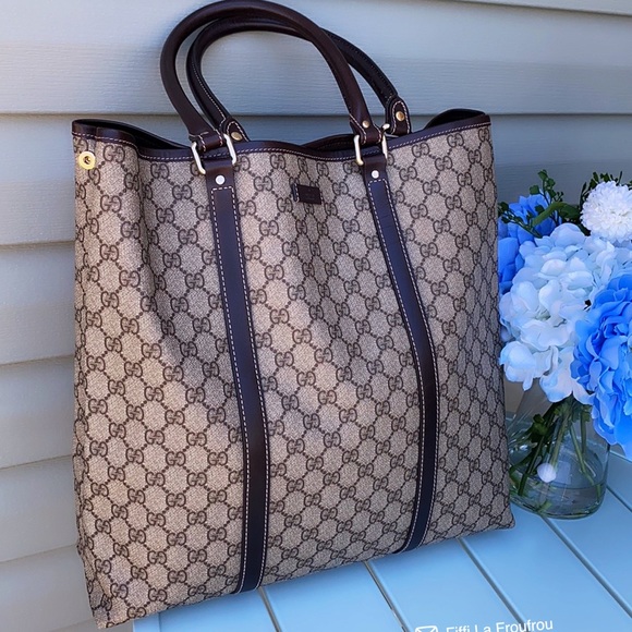 Authentic Gucci tote - Picture 4 of 16